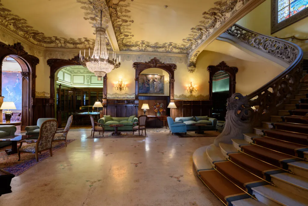 Barcelona confidential:  Top 5 secret spots for business professionals