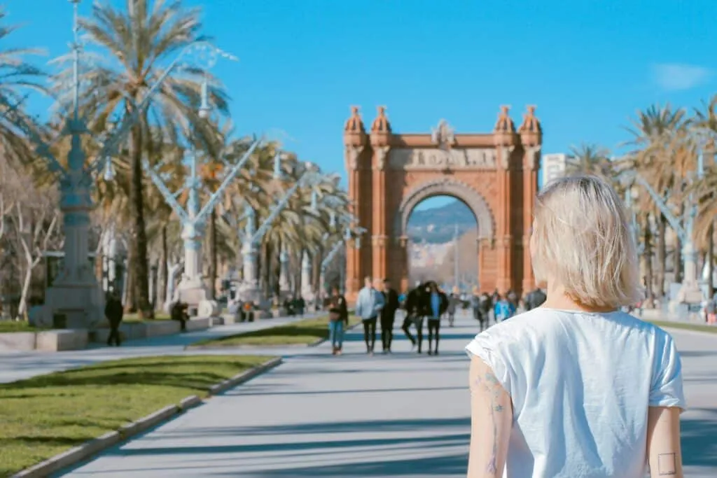 8 Must-Know Catalan Phrases for Navigating Barcelona
