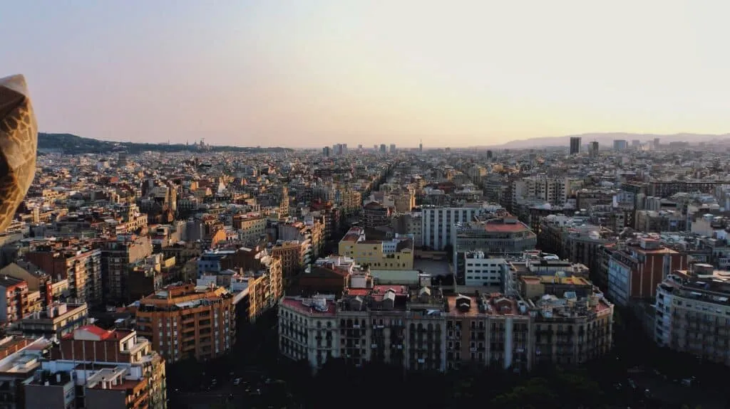 Eixample Unveiled: Barcelona’s Modernist Gem and Architectural Marvel