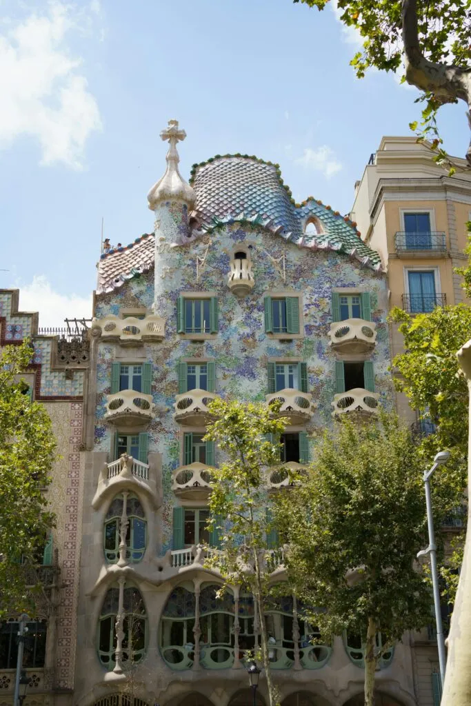 A Tour of 10 Gaudí Buildings in Barcelona