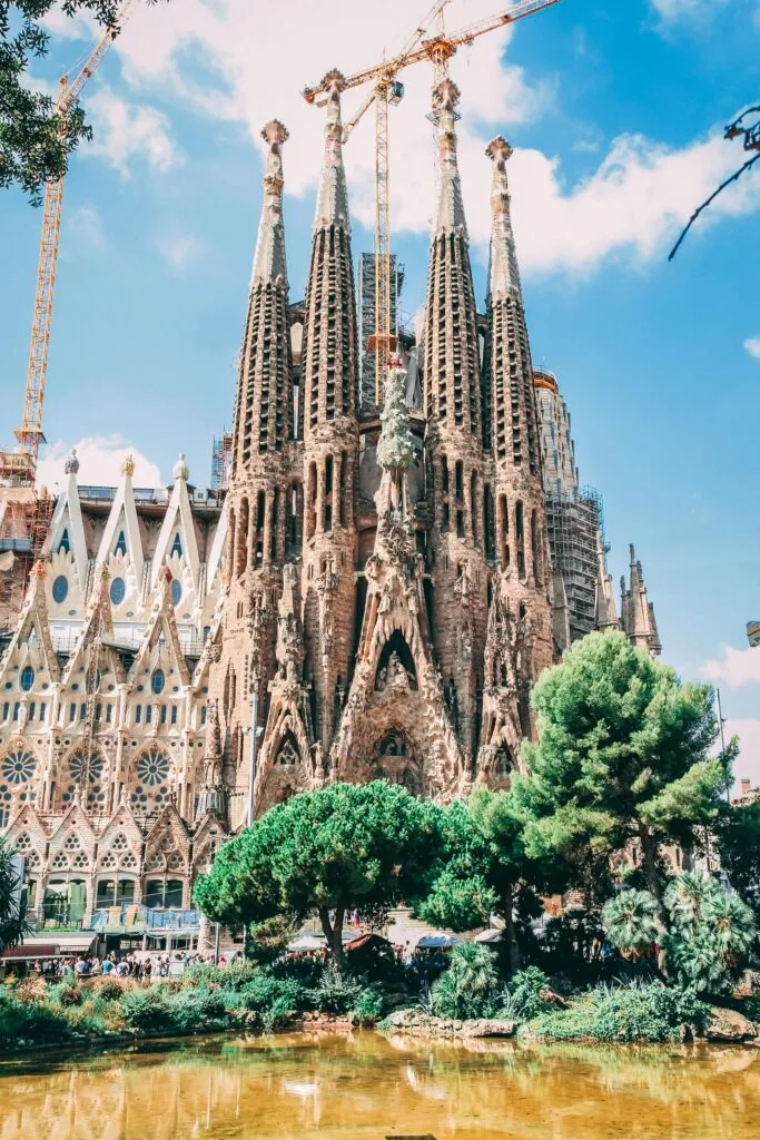 La Sagrada Família’s history: 6 Curious Facts You Might Not Know