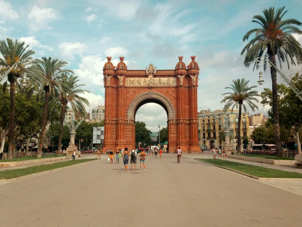 8 Things to do in El Born – Barcelona’s Trendiest Neighborhood 