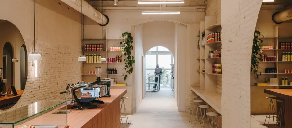 Maximizing productivity: Work-friendly cafés and spaces near bizFlats apartments