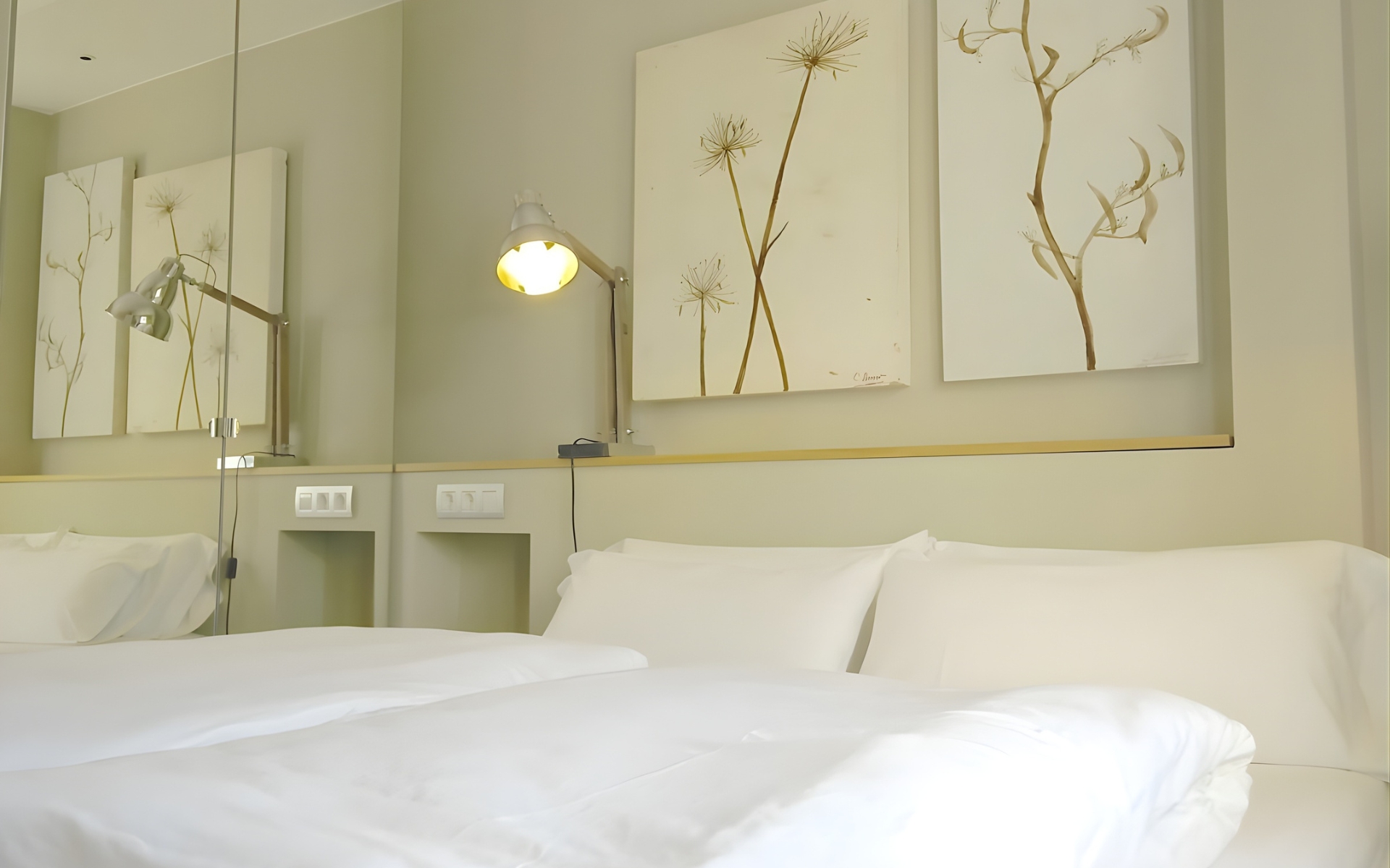 Bizflats Batik apartment transformation, professionally designed Barcelona rental property